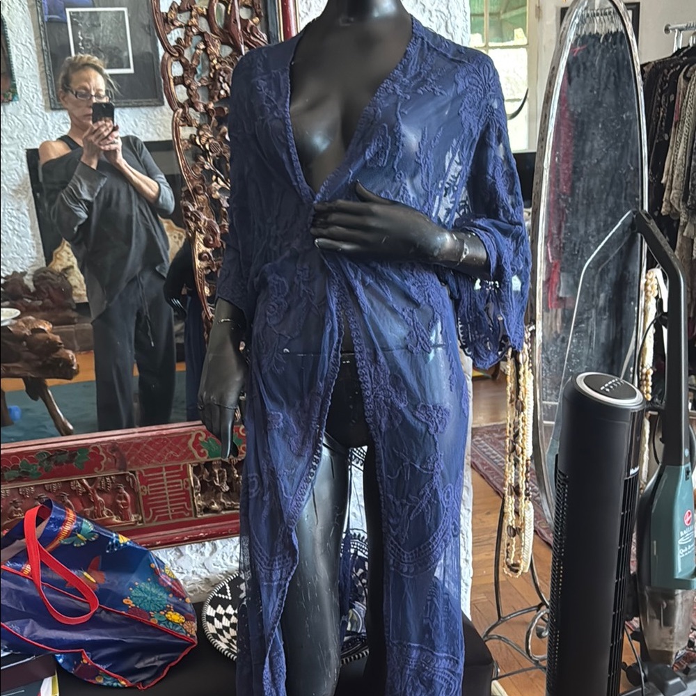 Elegant Navy Lace Kimono